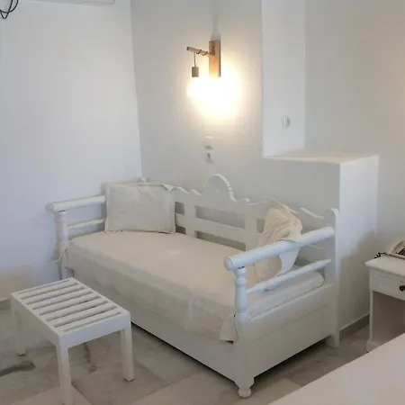 Hotel Anixis 2*
