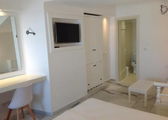 Hotel Anixis Naxos City