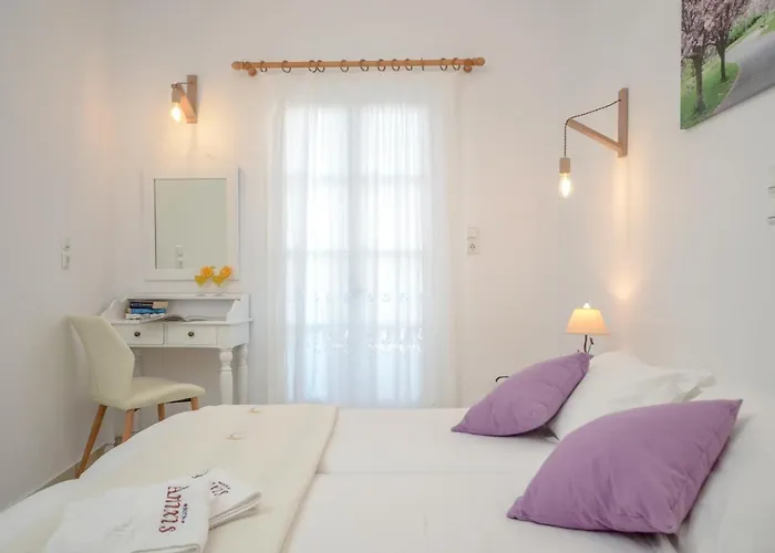 Anixis 2* Naxos City