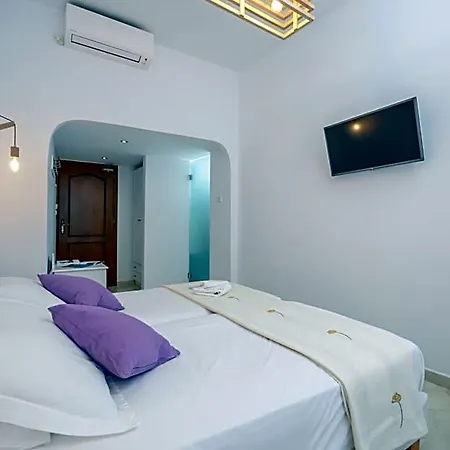 Отель Anixis Naxos City