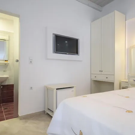 מלון Anixis Naxos City