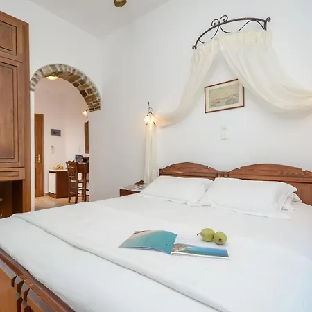 Anixis Hotell 2*