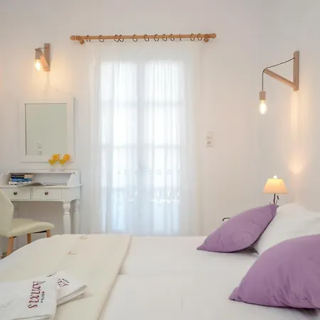 Anixis 2* Naxos City