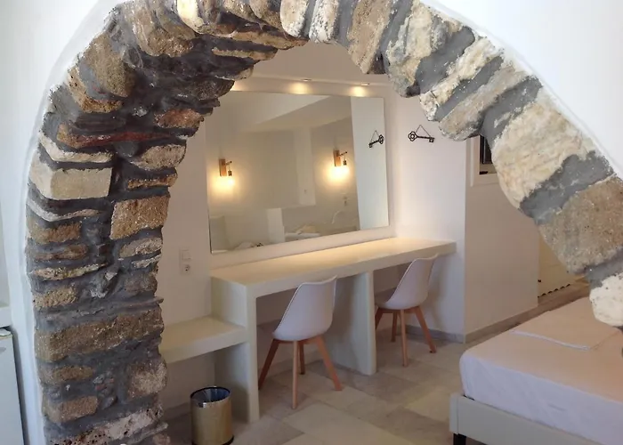 Hotel Anixis Naxos City