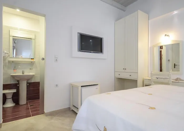 Hotel Anixis Naxos City